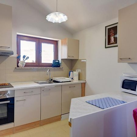 Holiday Home Jasminka Медулин Экстерьер фото