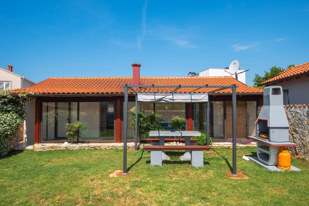 Holiday Home Jasminka Медулин Экстерьер фото