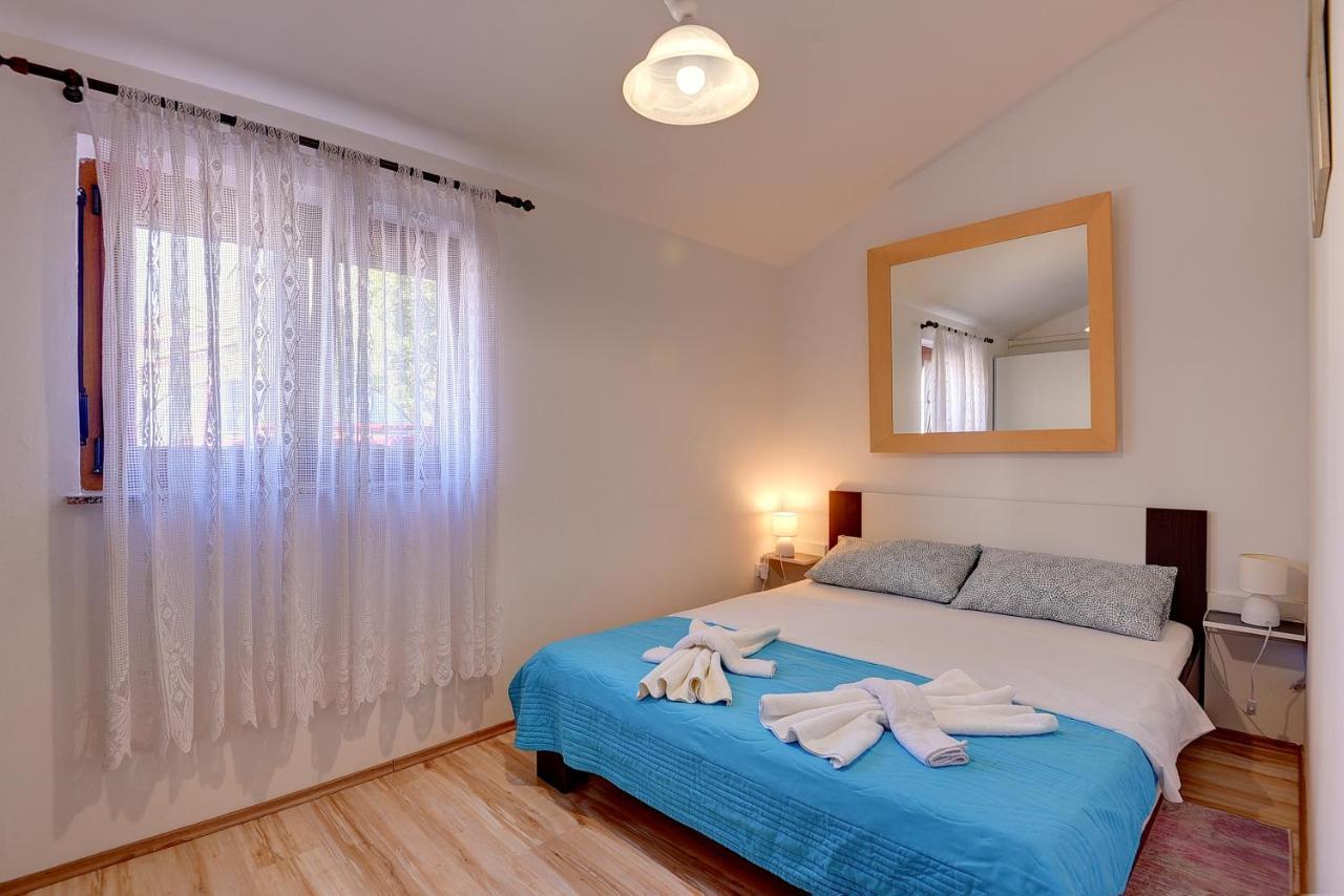Holiday Home Jasminka Медулин Экстерьер фото