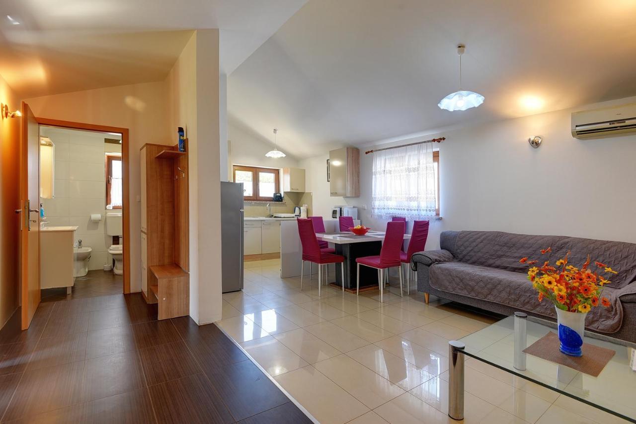 Holiday Home Jasminka Медулин Экстерьер фото