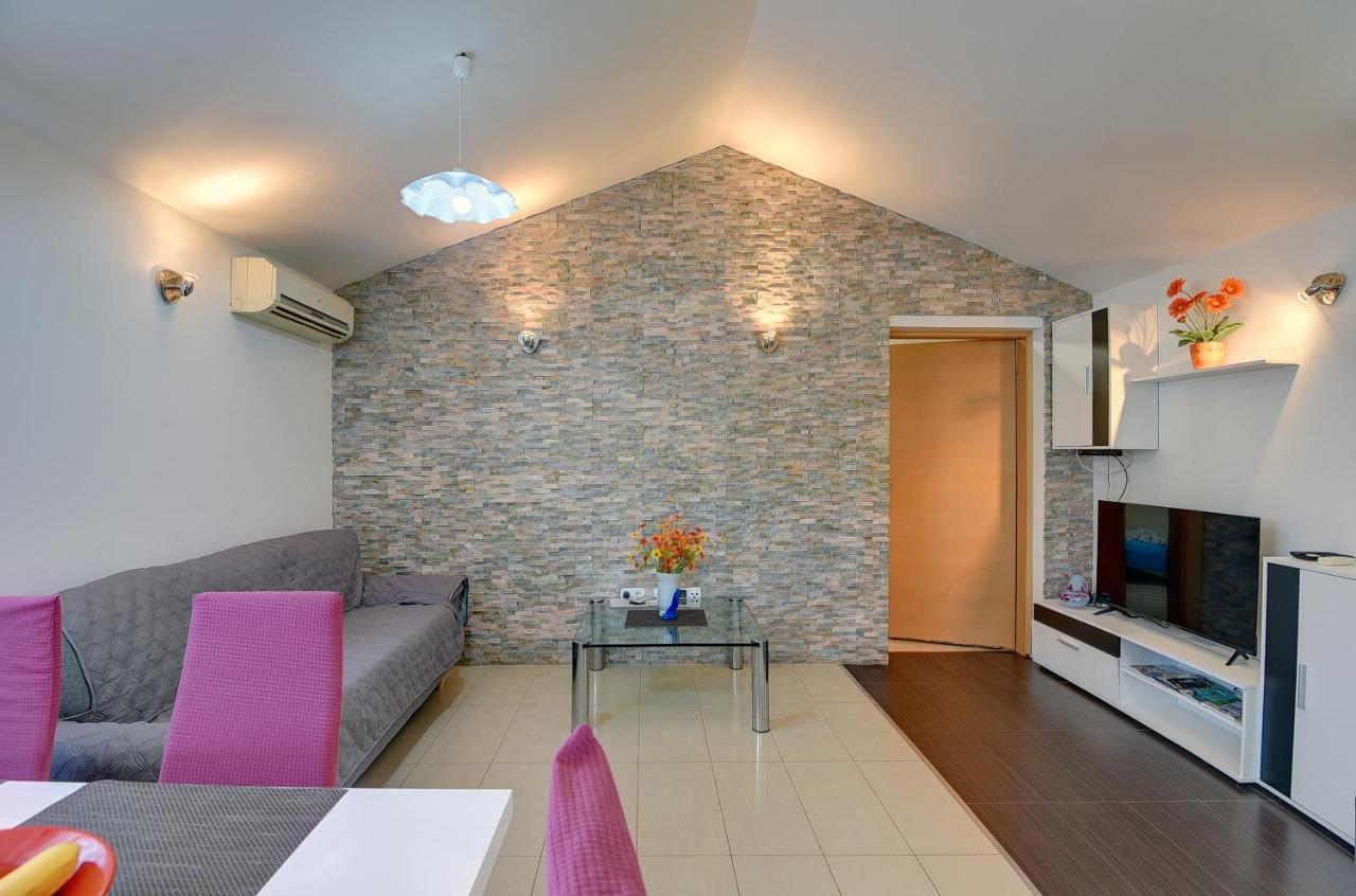 Holiday Home Jasminka Медулин Экстерьер фото